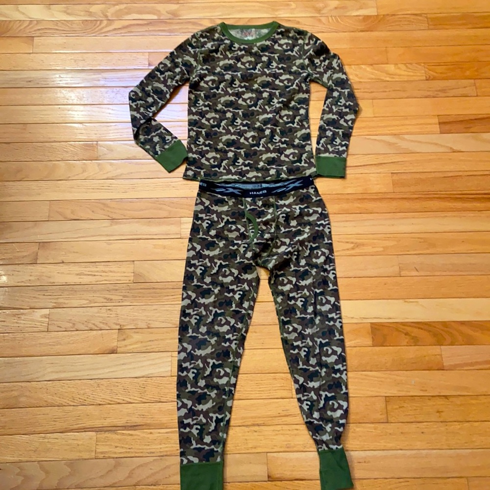 NWOT Hanes Camo Thermal Long John’s/Pjs
